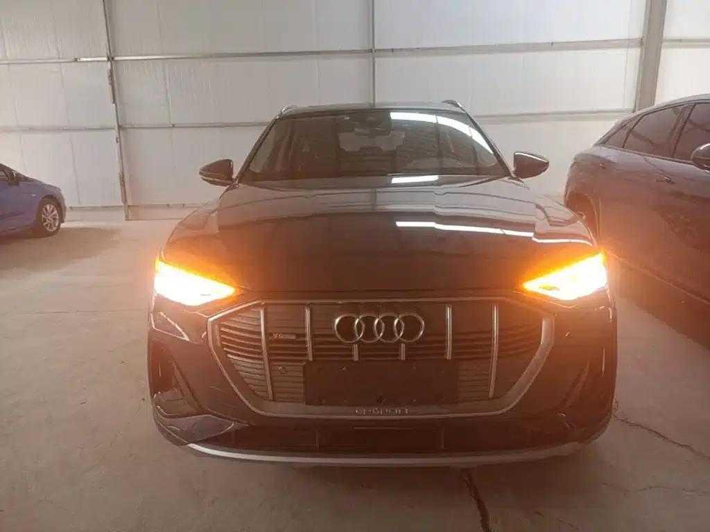 Imported Audi e-tron 2021 Sportback 55 quattro Luxury — миниатюра 3
