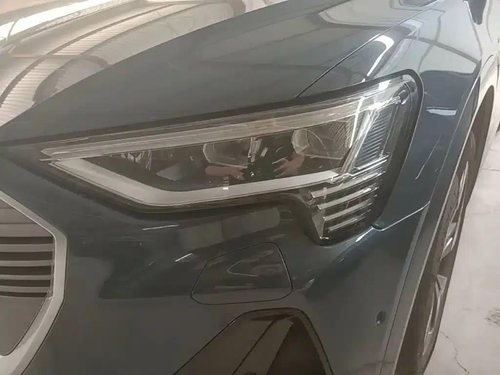 Imported Audi e-tron 2021 Sportback 55 quattro Luxury — миниатюра 24