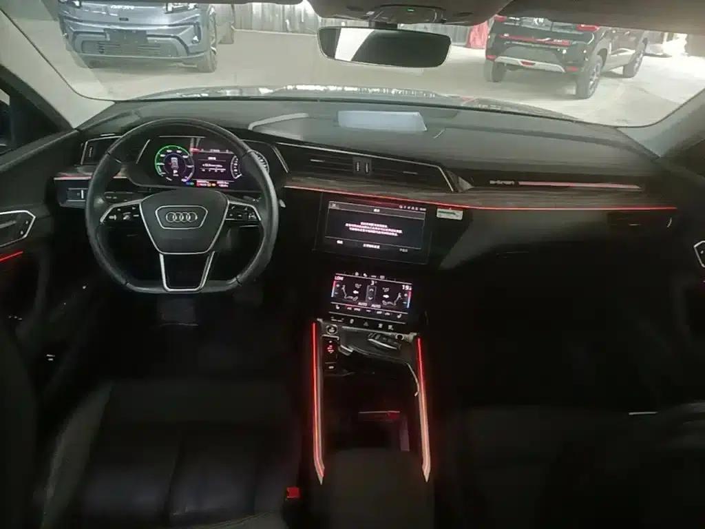 Imported Audi e-tron 2021 Sportback 55 quattro Luxury — миниатюра 10