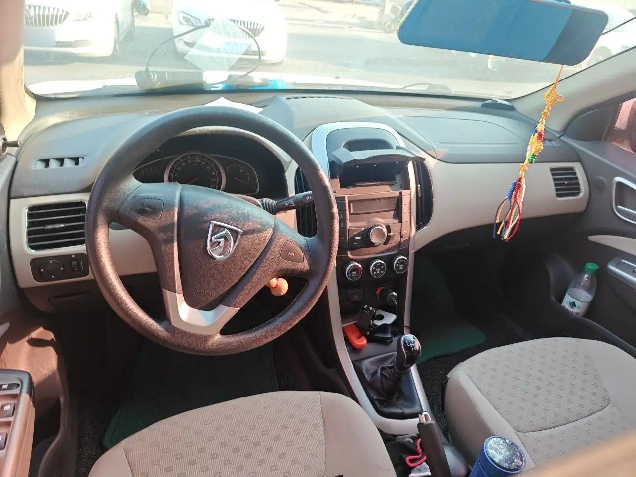 Baojun 630 2013 1.5L manual standard version — миниатюра 9