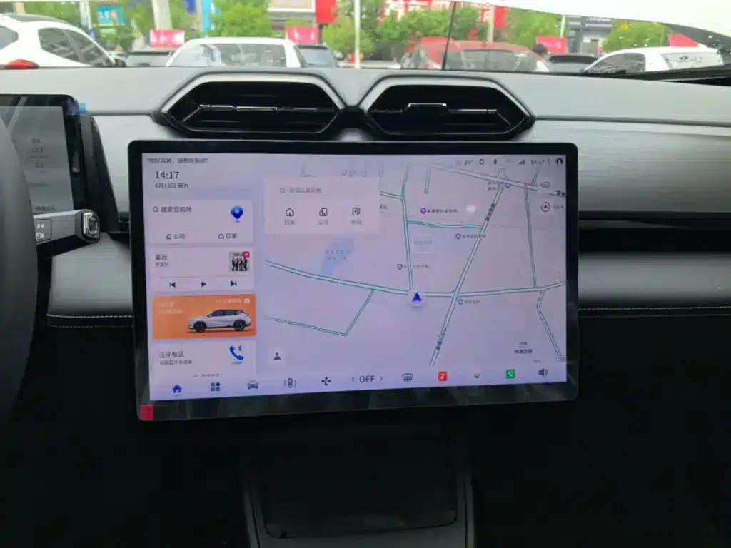 Dongfeng Fengshen L7 2025 Model, 205km Long Range Enjoyment Edition — миниатюра 13