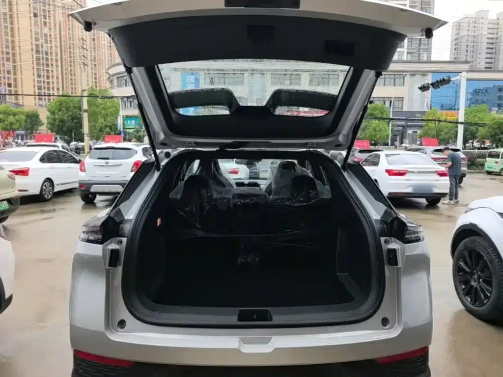 Dongfeng Fengshen L7 2025 Model, 205km Long Range Enjoyment Edition — миниатюра 19