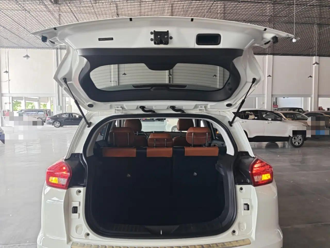 BAIC Senova X35 2016 1.5L Manual Luxury Edition — миниатюра 22