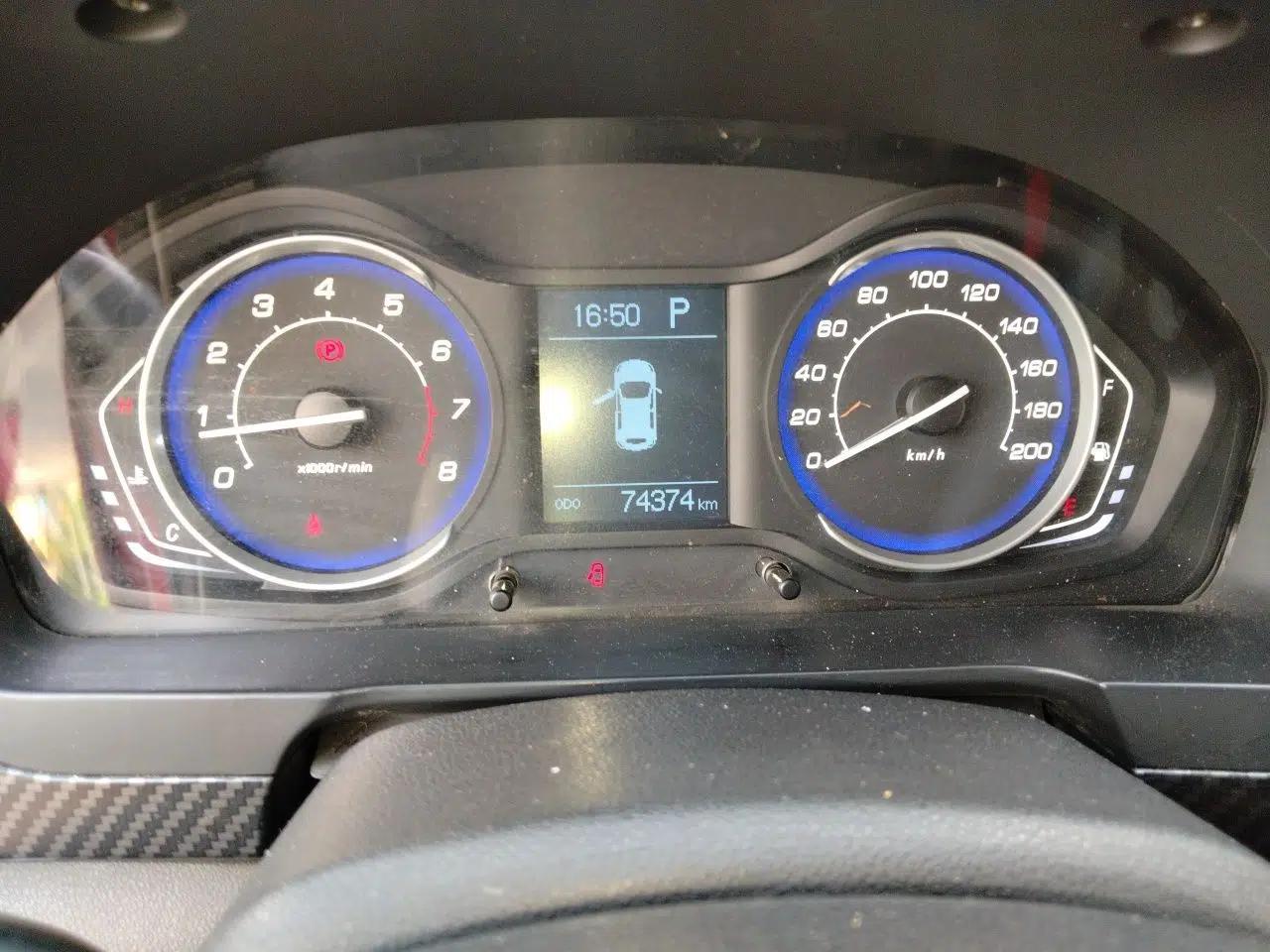 BAIC Senova X25 2015 1.5L Automatic Elite Model — миниатюра 12