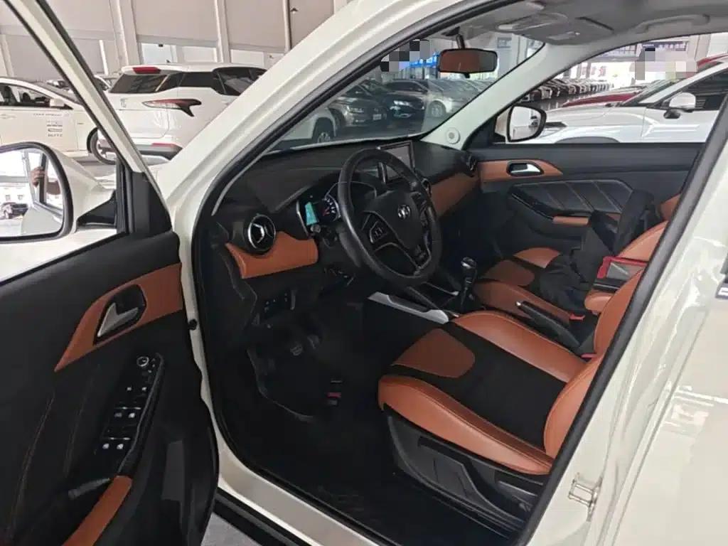 2016 Senova X35 1.5L Manual Deluxe Edition — миниатюра 16