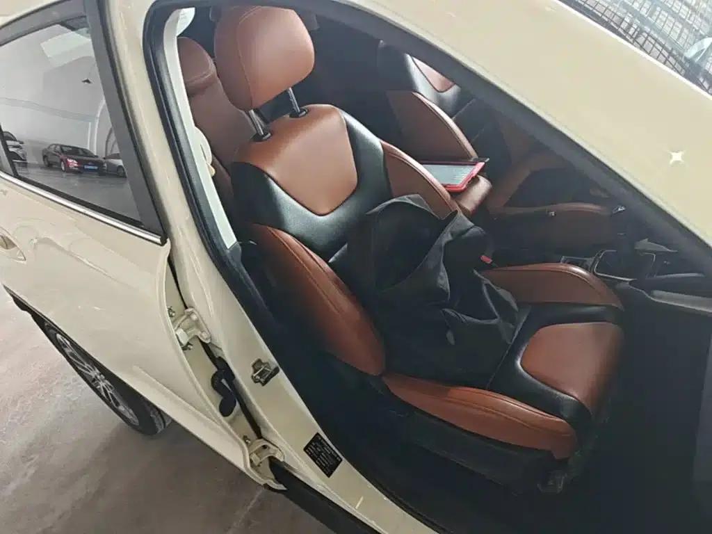 2016 Senova X35 1.5L Manual Deluxe Edition — миниатюра 25