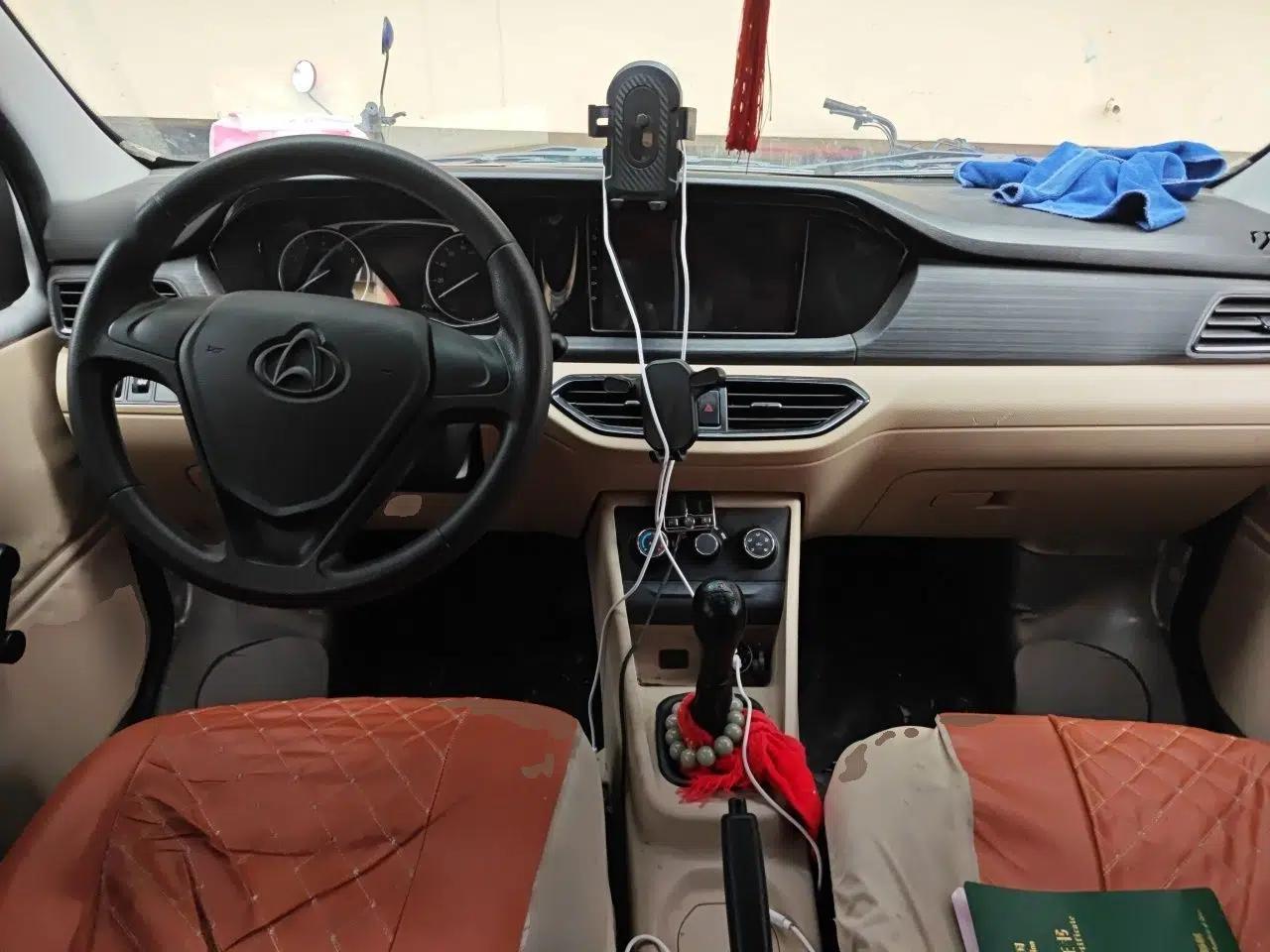 CHANGAN KUAYUE Xing V3 2023 1.3L Gasoline Comfort Model 5-Seater Passenger Vehicle — миниатюра 9