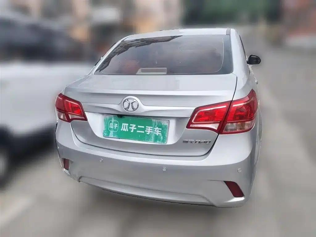 绅宝D20 2015款 三厢 1.5L 手动乐天版 — миниатюра 3