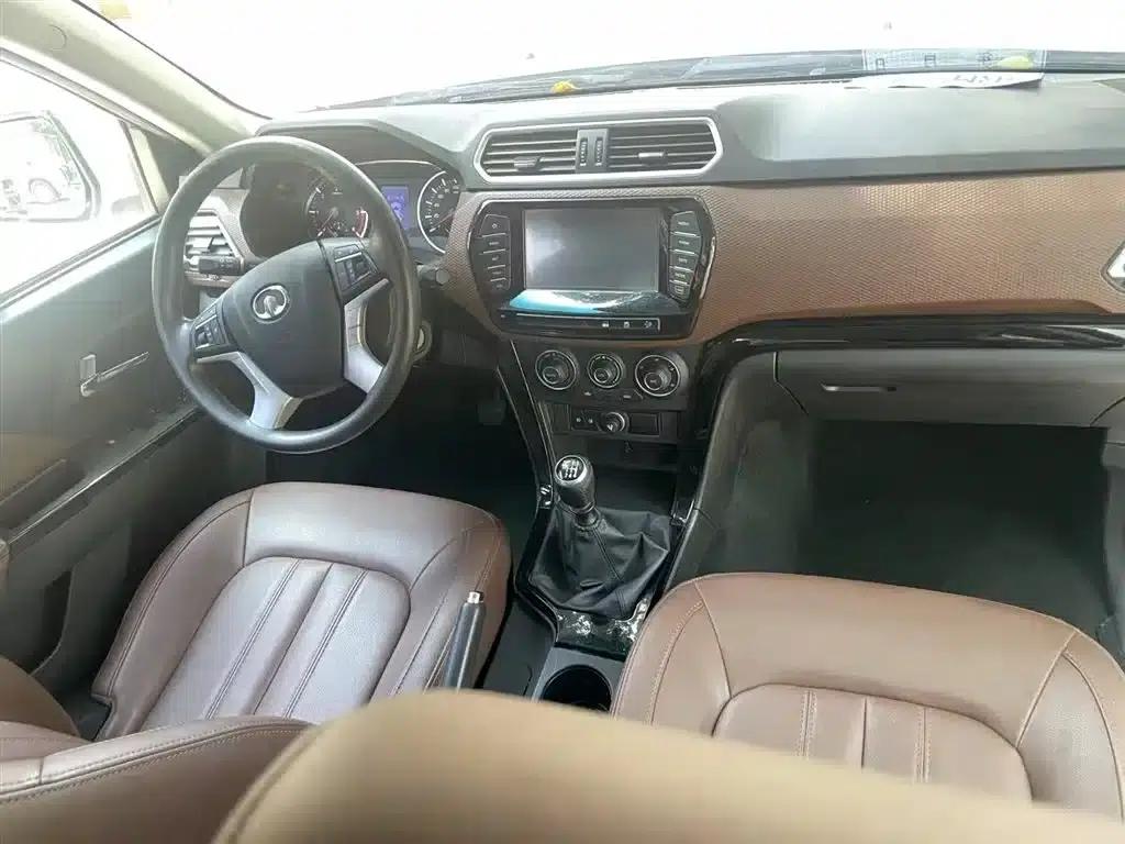 Wingle 6 2017 2.0T Diesel 2WD Navigator Model 4D20D — миниатюра 7