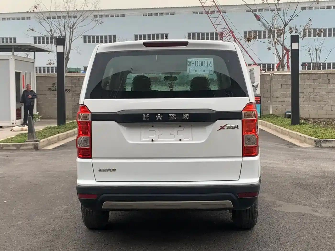 Changan Oushang X70A 2018 Model 1.5L Manual Standard Edition — миниатюра 11