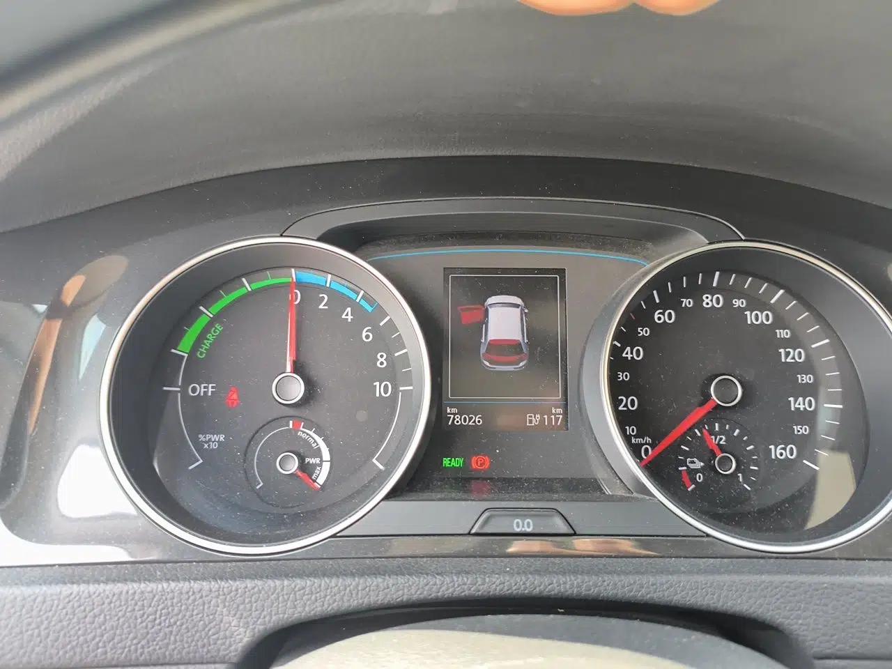 Volkswagen Golf Pure Electric 2020 Chari — миниатюра 11