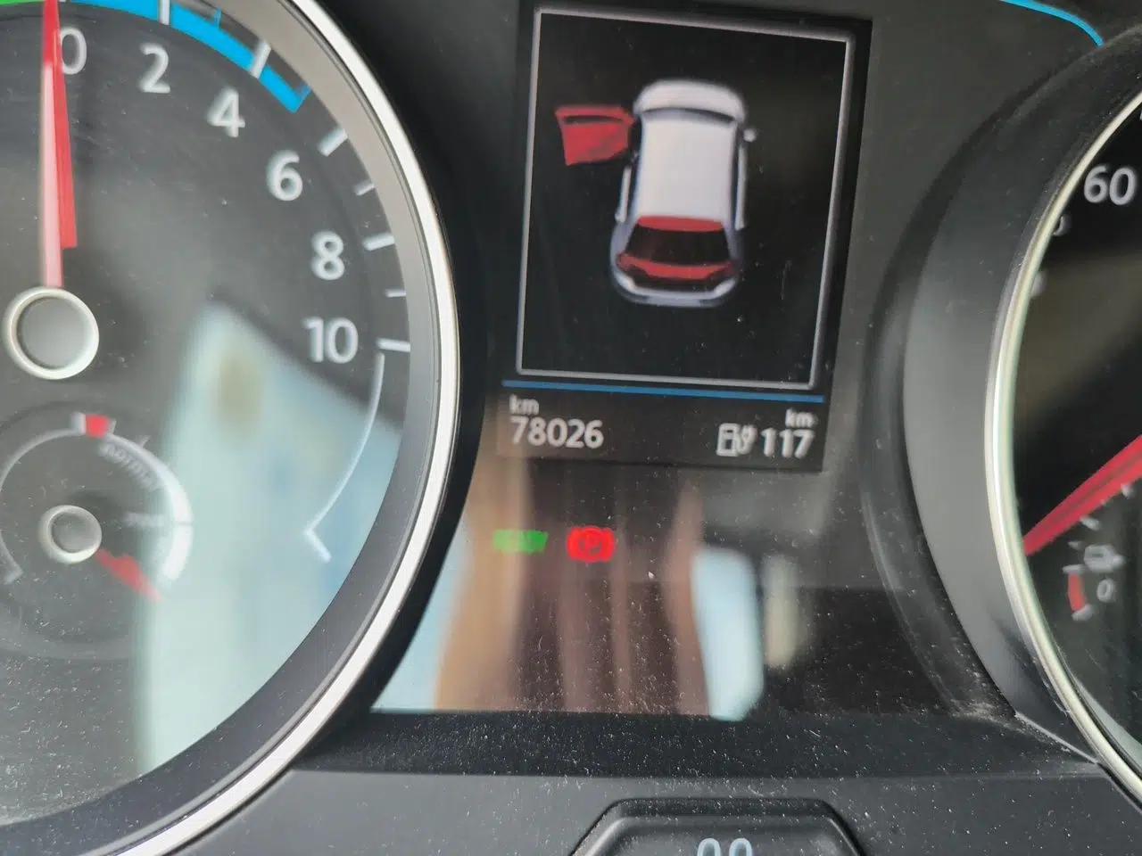 Volkswagen Golf Pure Electric 2020 Chari — миниатюра 12