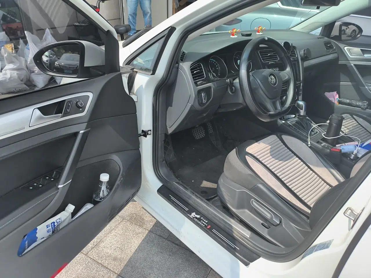 Volkswagen Golf Pure Electric 2020 Chari — миниатюра 16