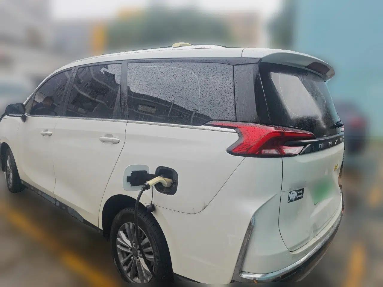 SAIC MAXUS G50 PHEV 2025 Leading Edition — миниатюра 4