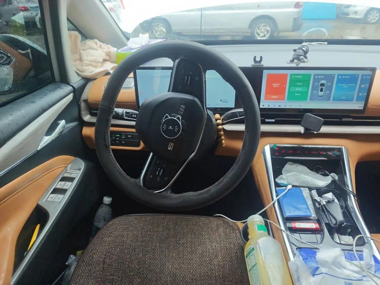 SAIC MAXUS G50 PHEV 2025 Leading Edition — миниатюра 10