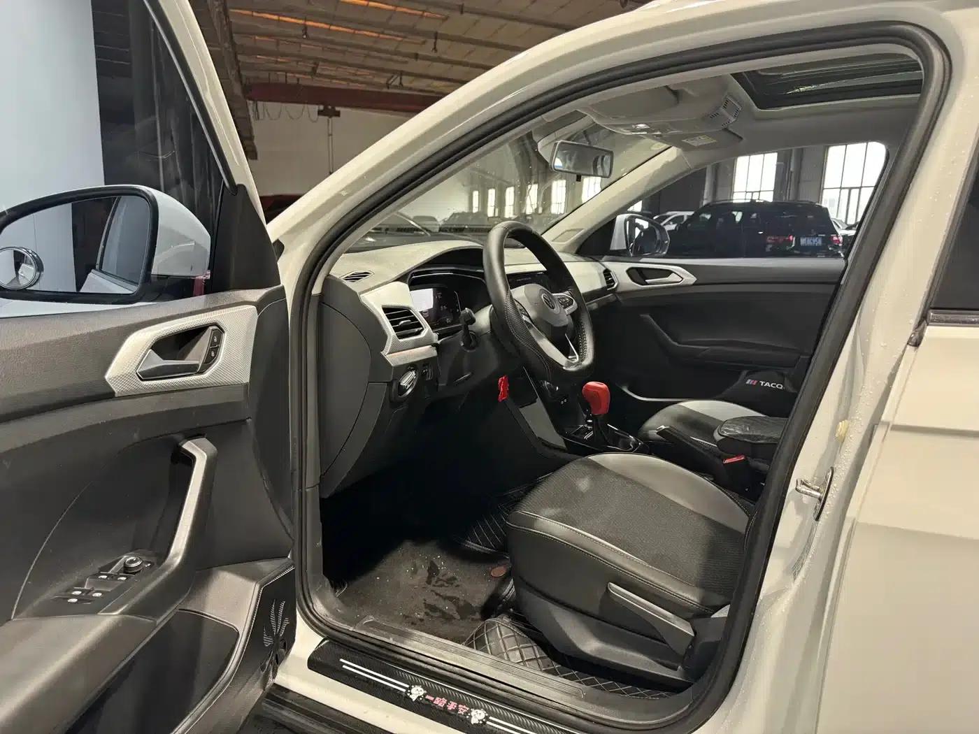 T-Cross 2021 1.5L Automatic 30th Anniversary Edition — миниатюра 8