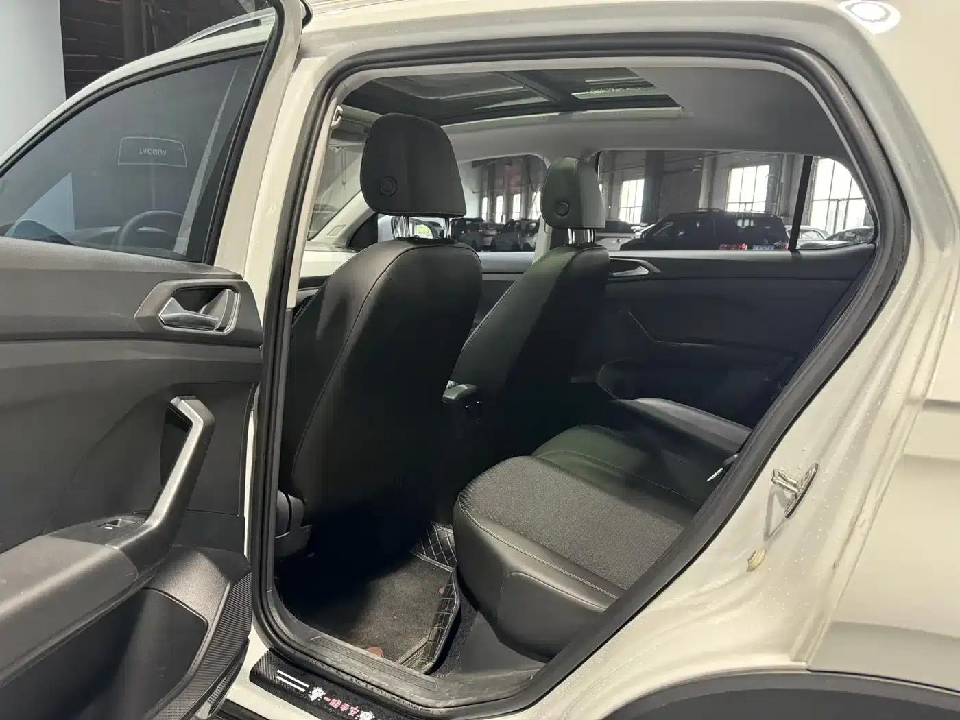 T-Cross 2021 1.5L Automatic 30th Anniversary Edition — миниатюра 9