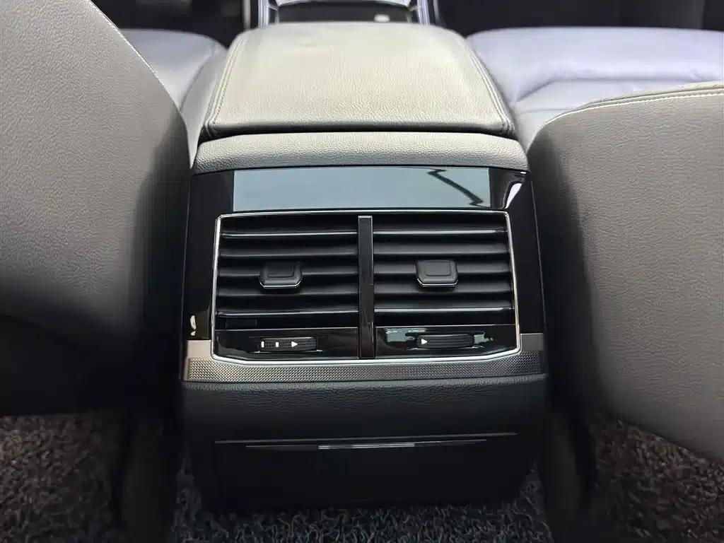 Phideon 2018 Facelift 380TSI 2WD Business Edition — миниатюра 12