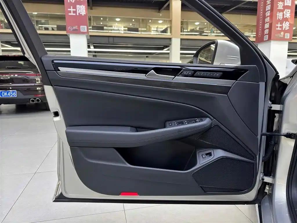 Phideon 2018 Facelift 380TSI 2WD Business Edition — миниатюра 14