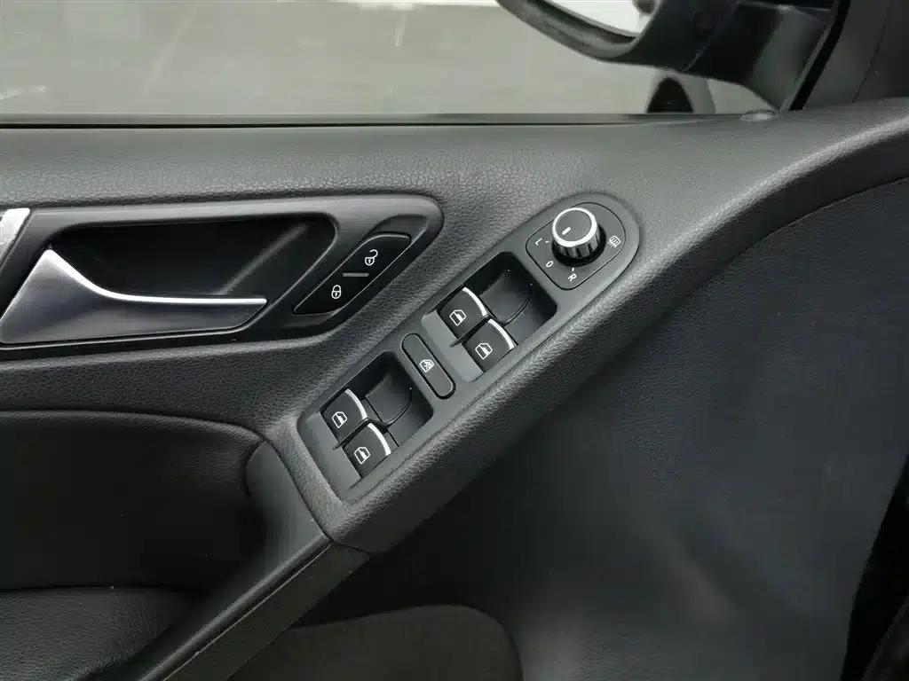 2012 Golf GTI 2.0TSI GTI — миниатюра 9
