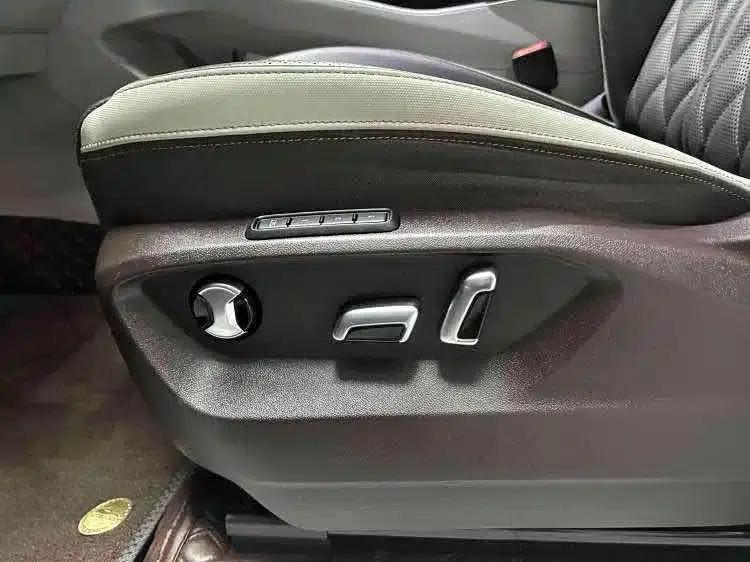 2023 Range Rover 380TSI AWD R-Line Cruiser — миниатюра 2