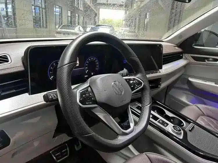 2023 Range Rover 380TSI AWD R-Line Cruiser — миниатюра 5