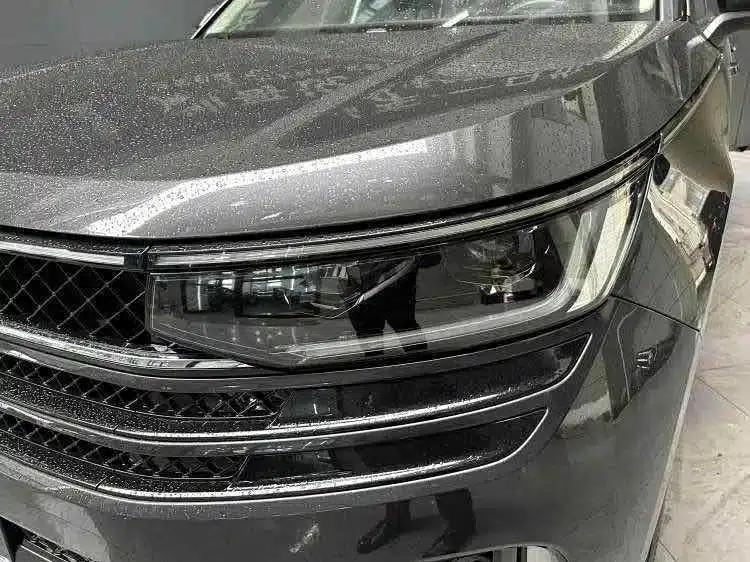 2023 Range Rover 380TSI AWD R-Line Cruiser — миниатюра 6