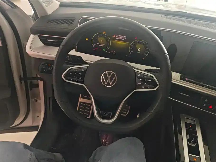 2024 Range Rover 380TSI AWD R-Line Cruiser - Special Edition — миниатюра 15