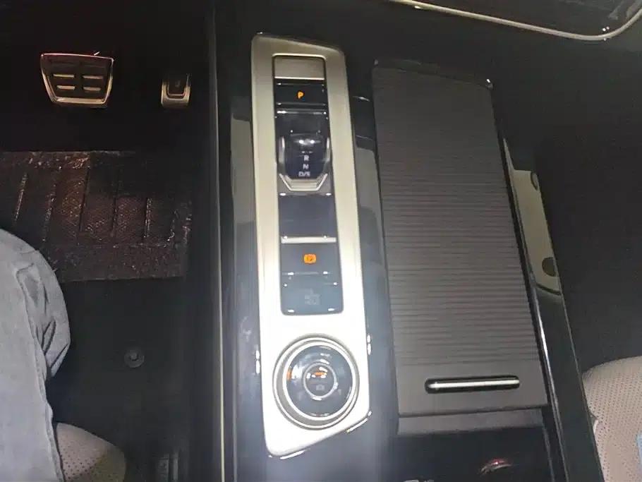 2024 Range Rover 380TSI AWD R-Line Cruiser - Special Edition — миниатюра 16