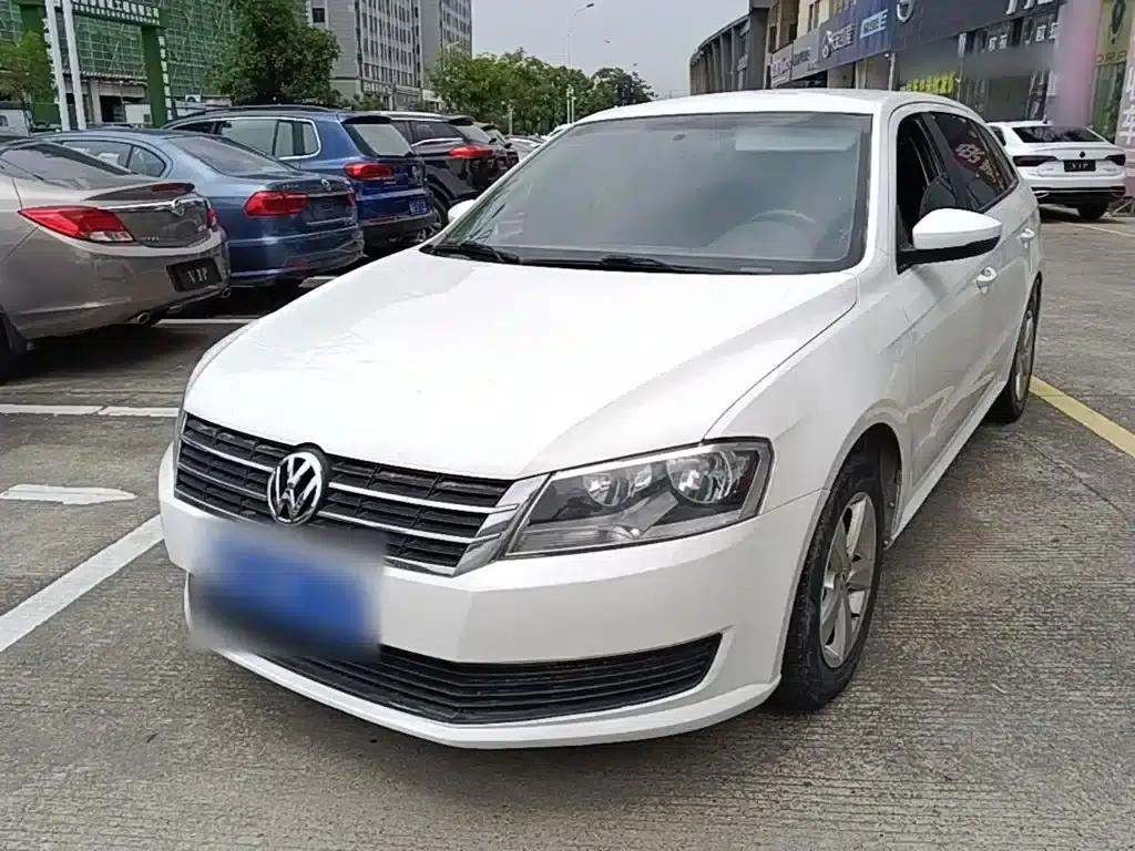 Lavida Gran Turismo 2013 1.6L Automatic Fashion Edition — миниатюра 2