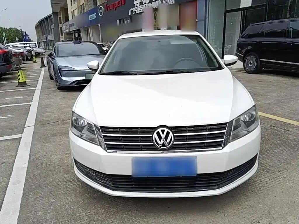 Lavida Gran Turismo 2013 1.6L Automatic Fashion Edition — миниатюра 3