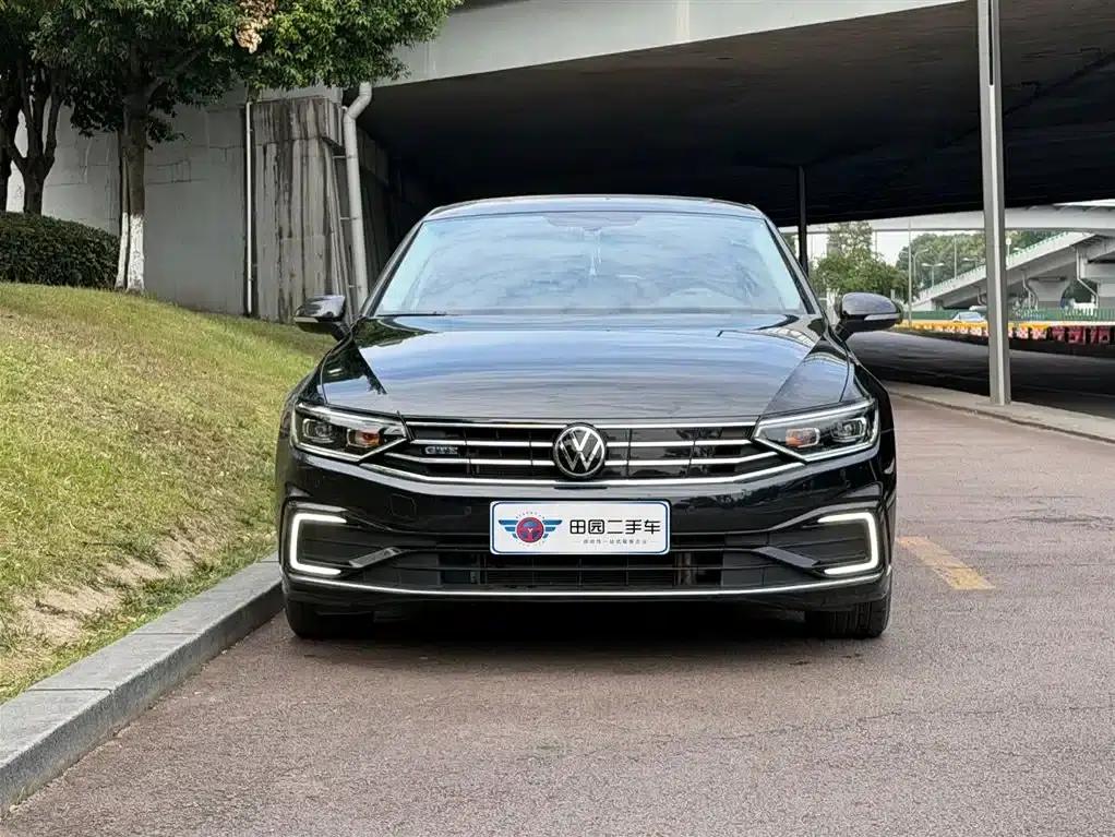 2022 Volkswagen Passat PHEV GTE Luxury Edition — миниатюра 2