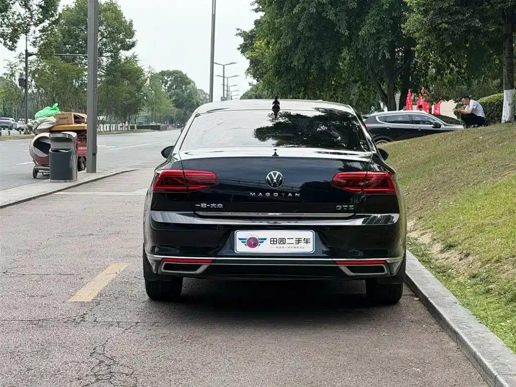 2022 Volkswagen Passat PHEV GTE Luxury Edition — миниатюра 5