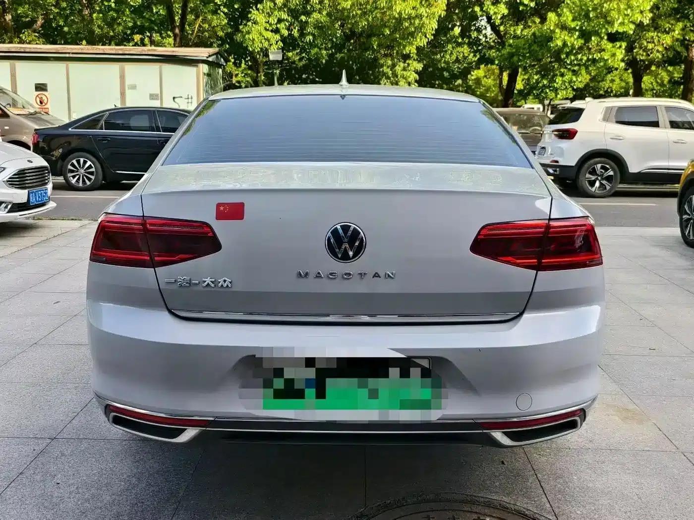 2022 Volkswagen Passat PHEV GTE Luxury Edition — миниатюра 8