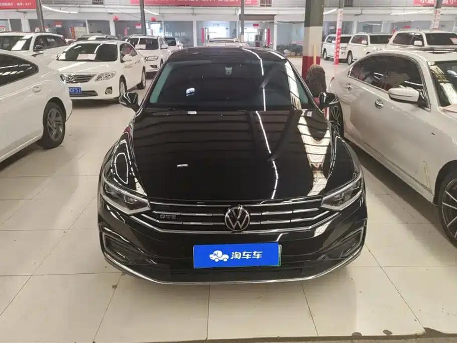 2022 Volkswagen Passat PHEV GTE Premium — миниатюра 2