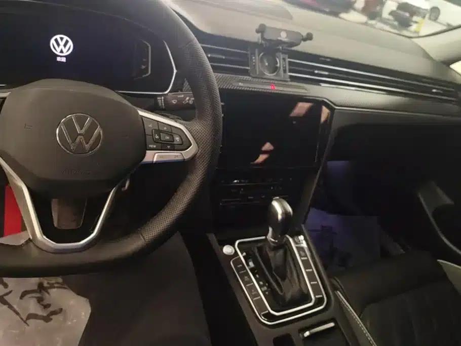 2022 Volkswagen Passat PHEV GTE Premium — миниатюра 12