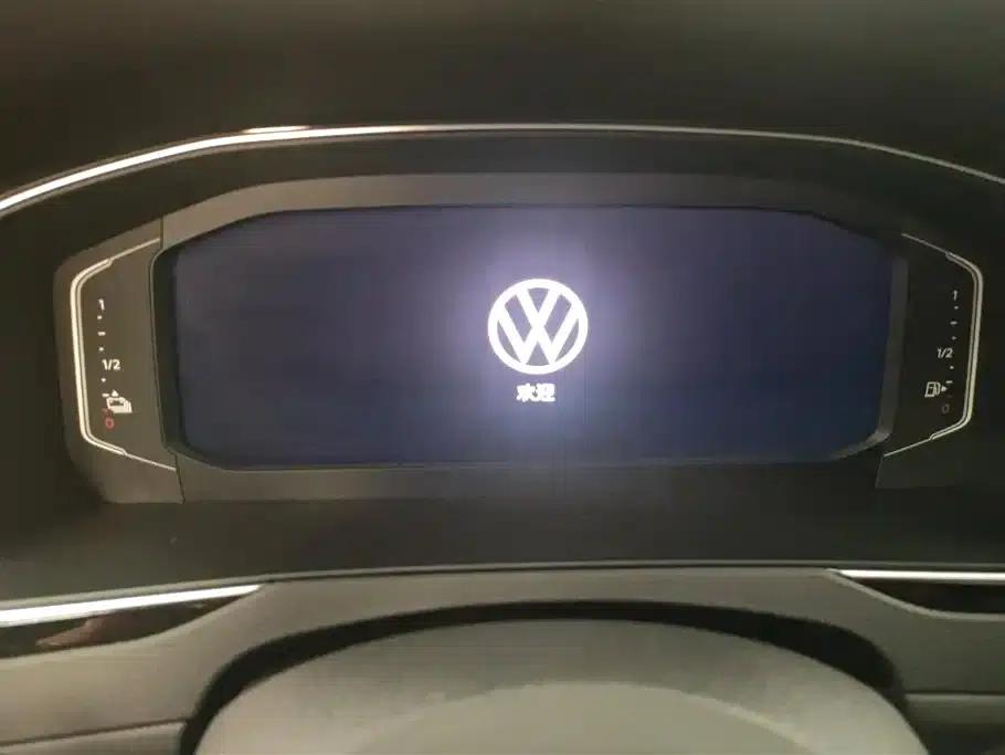 2022 Volkswagen Passat PHEV GTE Premium — миниатюра 14