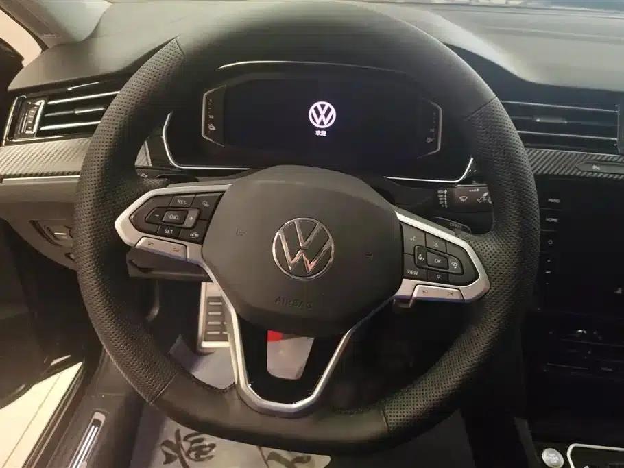 2022 Volkswagen Passat PHEV GTE Premium — миниатюра 15