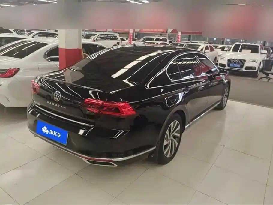 2022 Volkswagen Passat PHEV GTE Premium — миниатюра 3