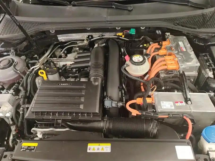 2022 Volkswagen Passat PHEV GTE Premium — миниатюра 10