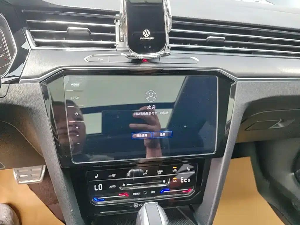 2022 Volkswagen Passat PHEV GTE Luxury Edition — миниатюра 13