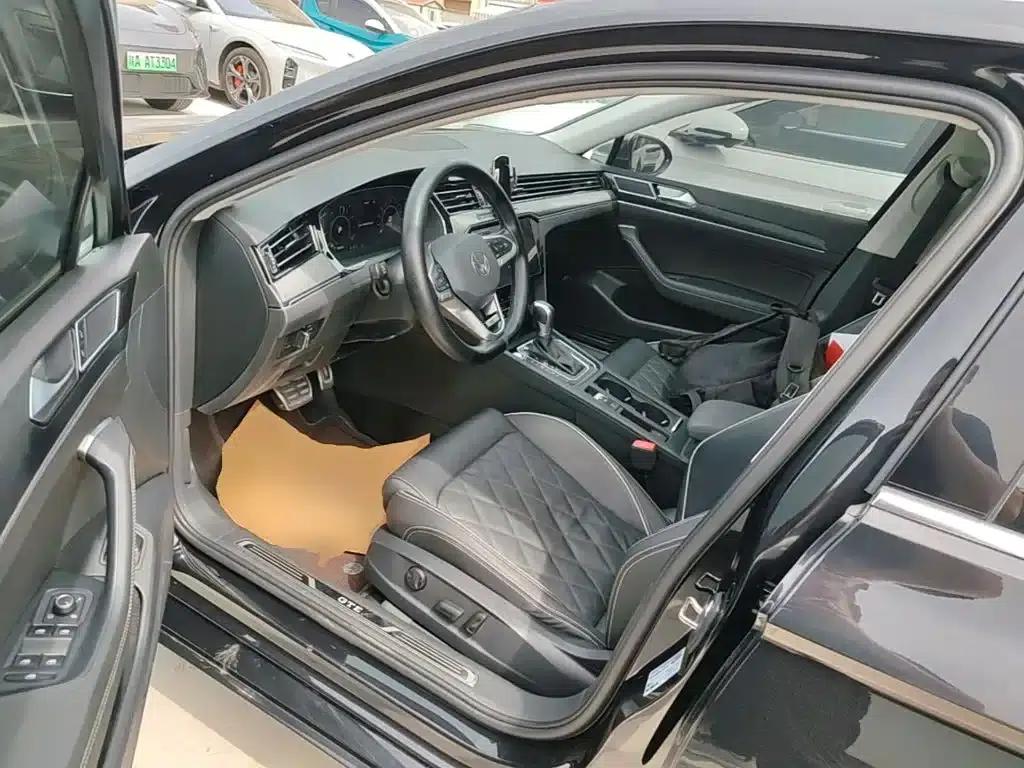 2022 Volkswagen Passat PHEV GTE Luxury Edition — миниатюра 15