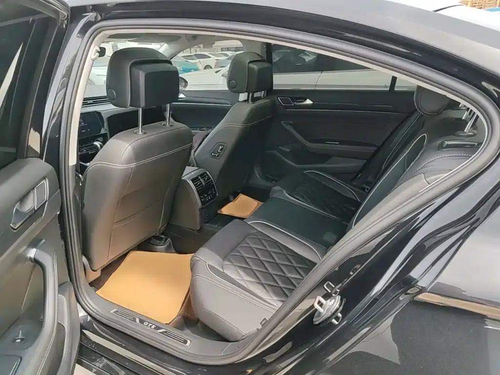 2022 Volkswagen Passat PHEV GTE Luxury Edition — миниатюра 17