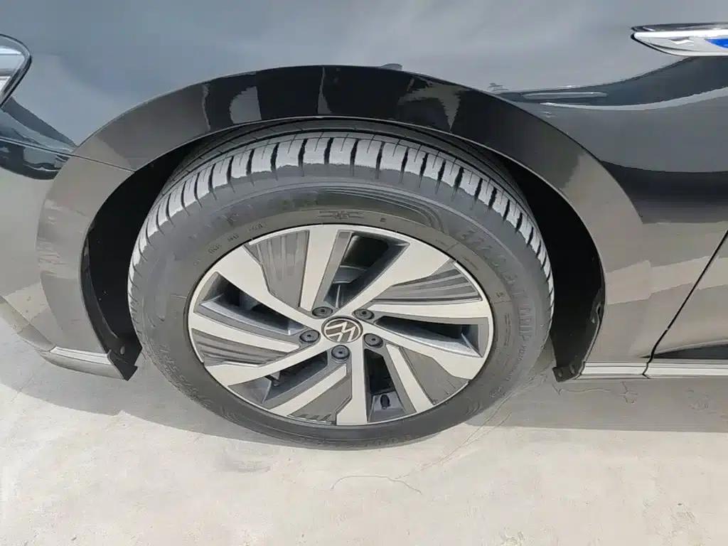 2022 Volkswagen Passat PHEV GTE Luxury Edition — миниатюра 23