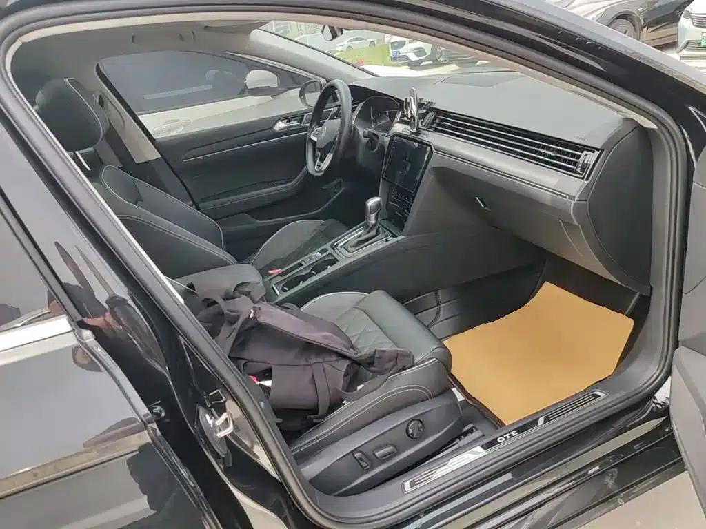 2022 Volkswagen Passat PHEV GTE Luxury Edition — миниатюра 25