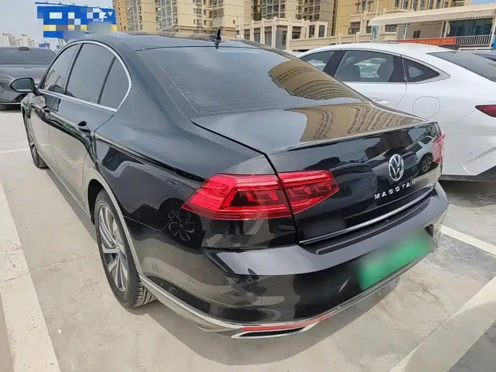 2022 Volkswagen Passat PHEV GTE Luxury Edition — миниатюра 5