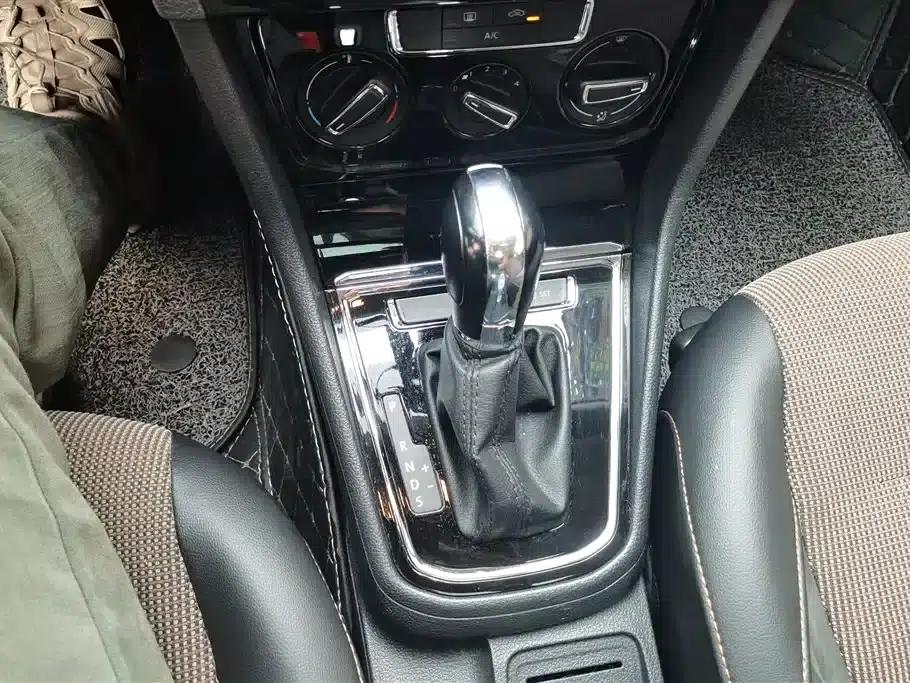C-TREK 2017 1.6L Automatic Comfort Model — миниатюра 16