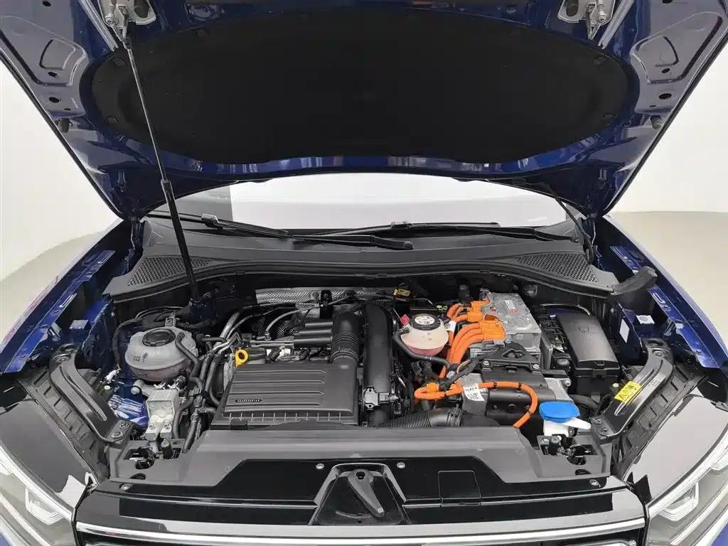 Tayron PHEV 2020 1.4T Luxury Edition — миниатюра 6
