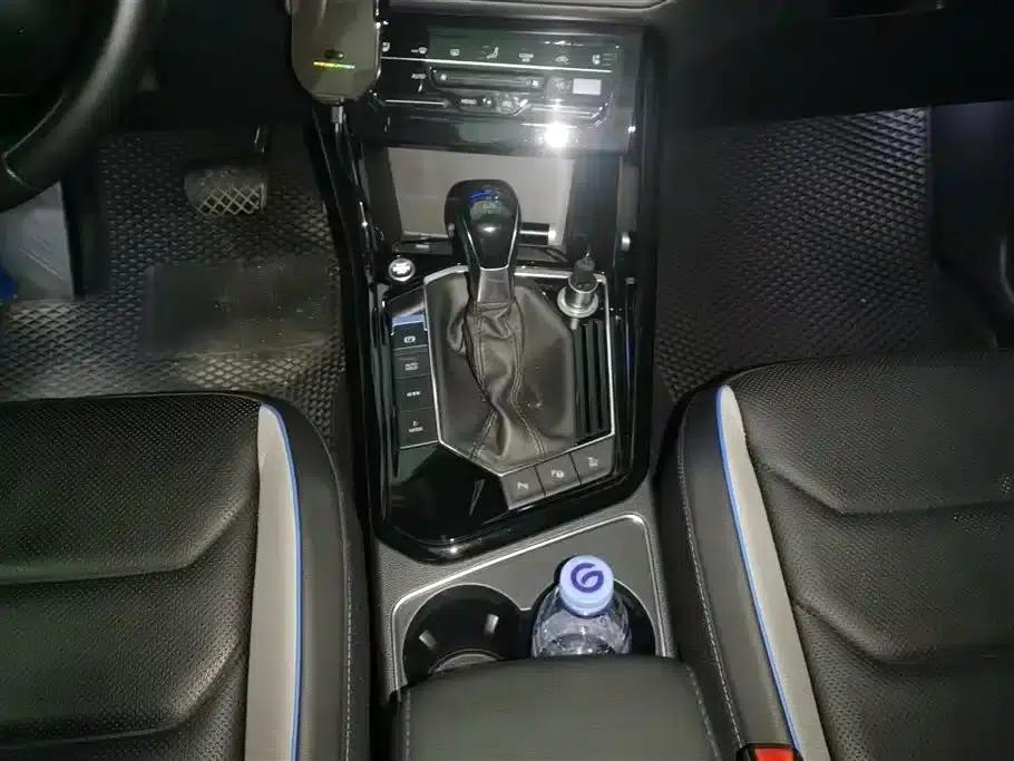Tayron PHEV 2020 1.4T Premium Edition — миниатюра 16