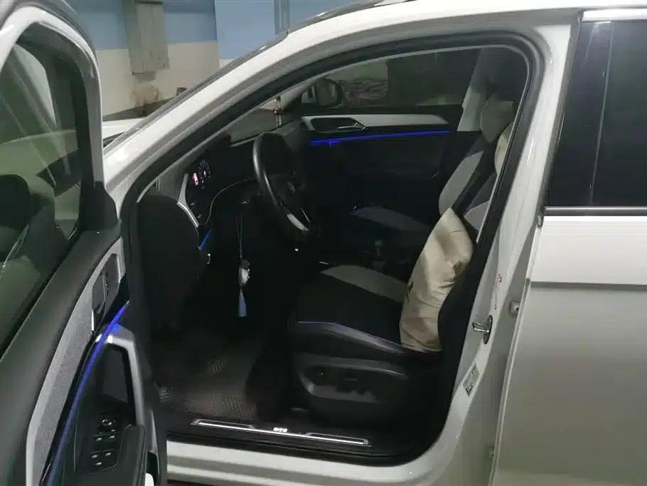 Tayron PHEV 2020 1.4T Premium Edition — миниатюра 9